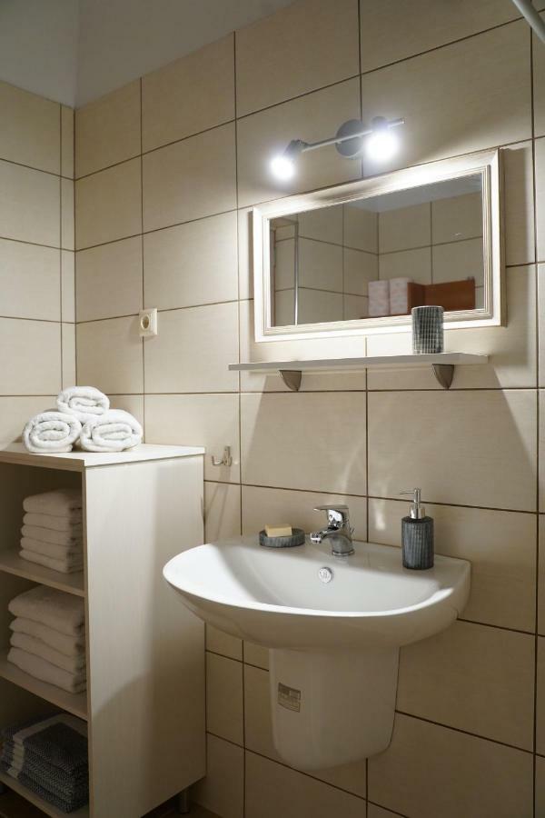 Ingreen Apartment Potamia  エクステリア 写真